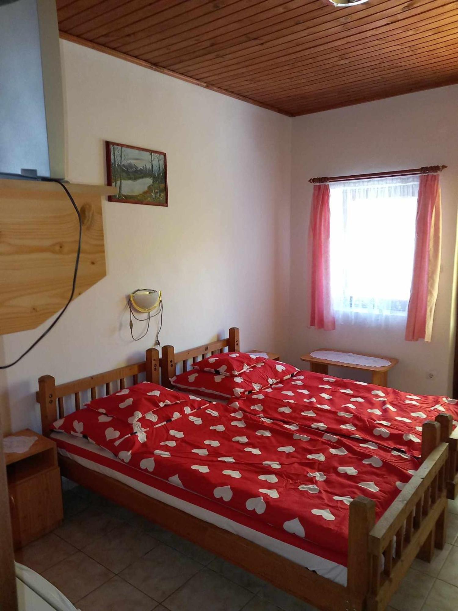 Zsuzsa Apartman Apartment Poroszlo Ngoại thất bức ảnh
