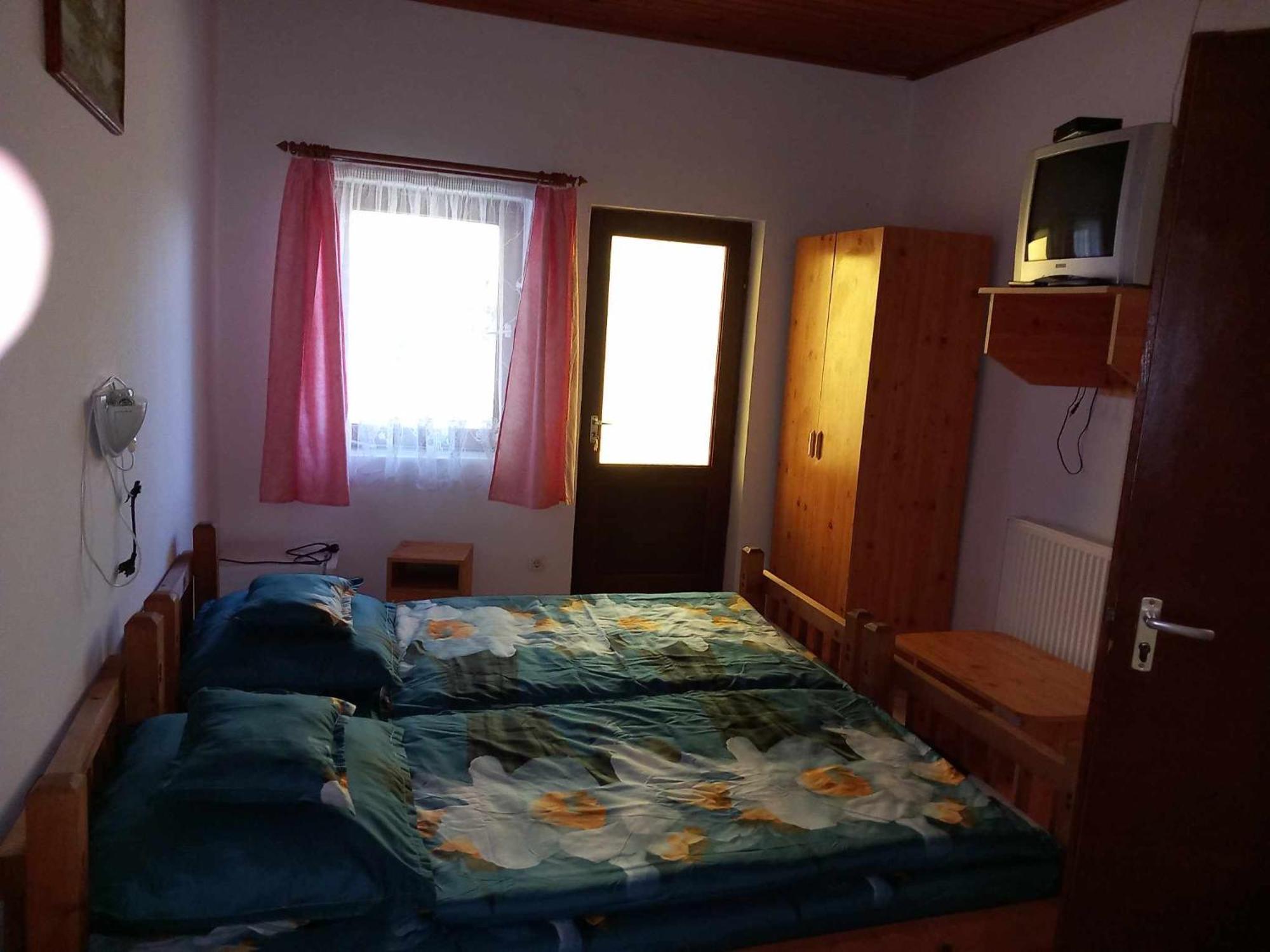 Zsuzsa Apartman Apartment Poroszlo Ngoại thất bức ảnh